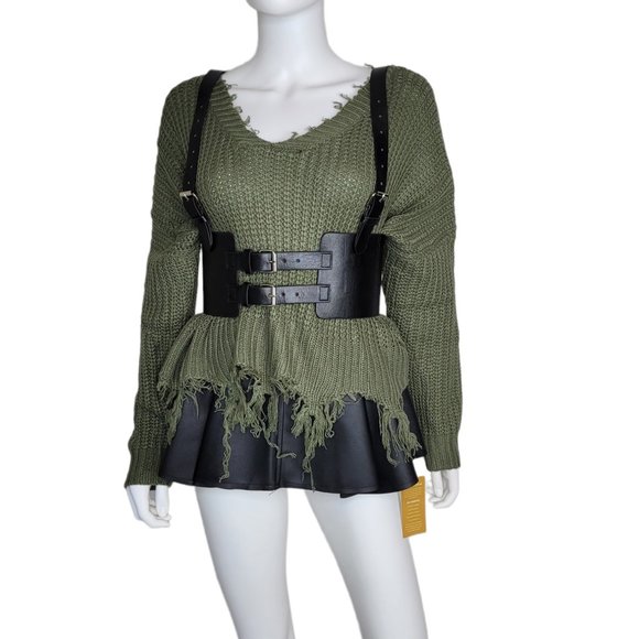 Leather Vintage Style Suspender Belt, Distressed Sweater, and Peplum Ski… - Picture 6 of 12